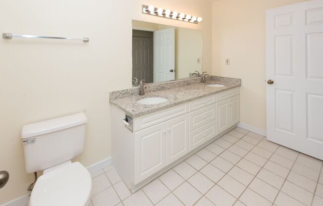 2 beds, 1.5 baths, 1,308 sqft, $2,895, Unit 8D