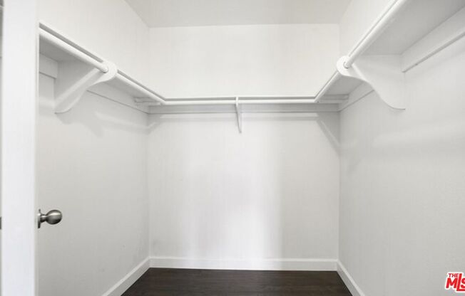 2 beds, 2 baths, 1,071 sqft, $4,500, Unit 501