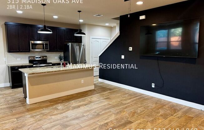 315 MADISON OAKS AVE