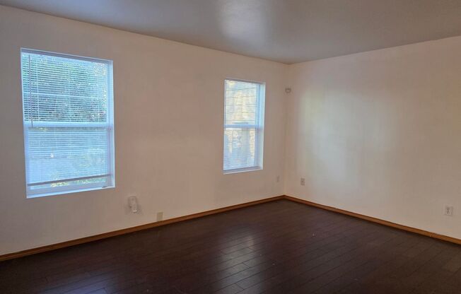 3 Bedroom Duplex in Kingston!