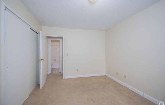 2 beds, 1 bath, 950 sqft, $1,425, Unit 3028303