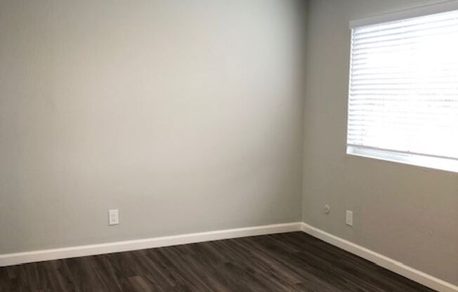 2 beds, 1.5 baths, 1,000 sqft, $3,595, Unit 27