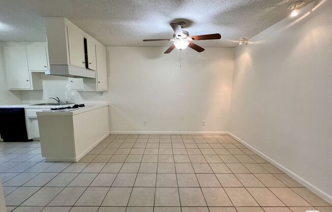 2 beds, 2 baths, 1,050 sqft, $2,595, Unit 4