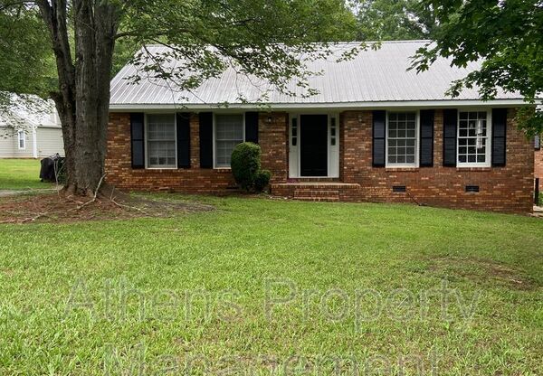 117 JOCKEY CLUB DR