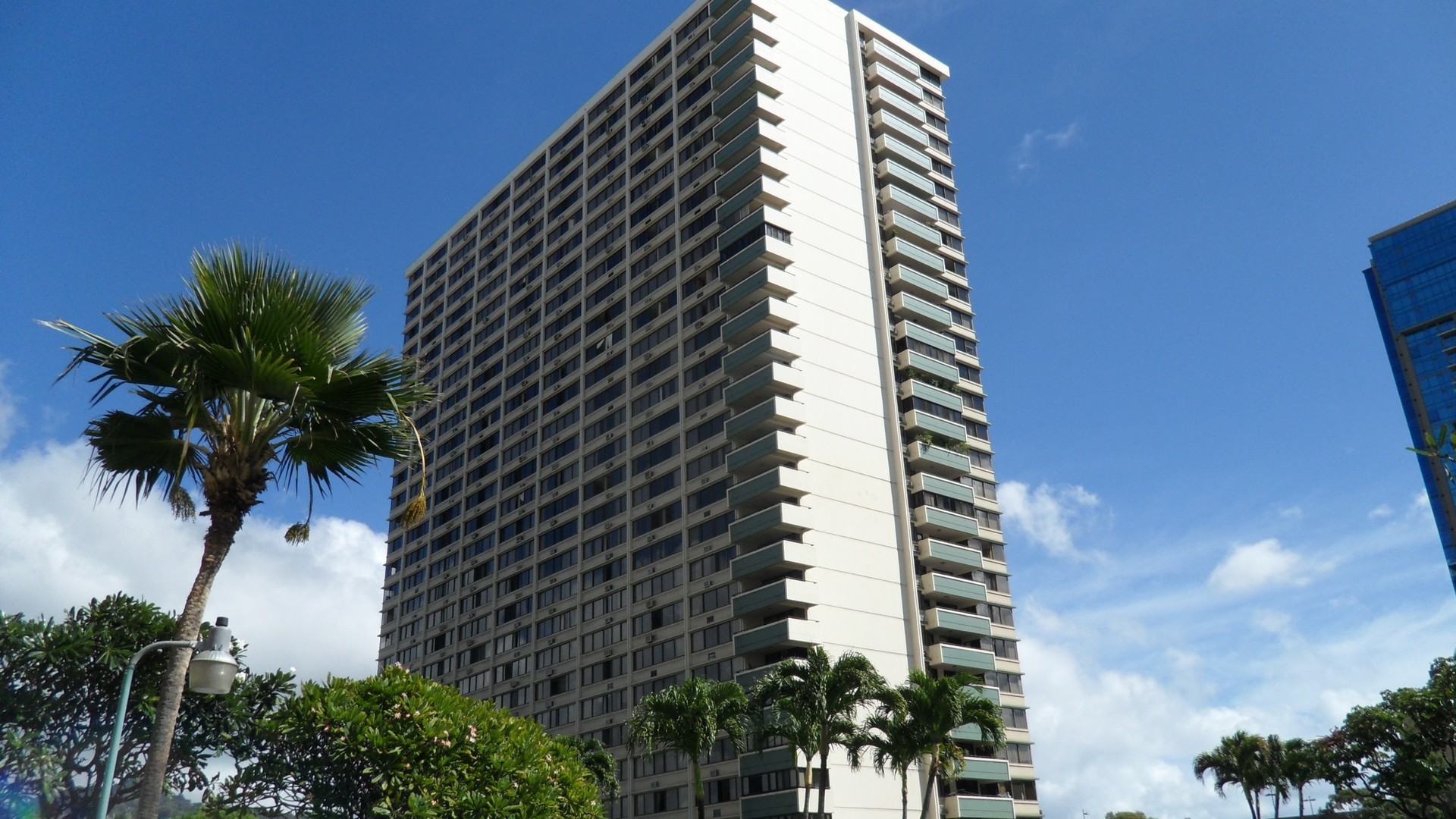 $2,200, NEWLY RENOVATED 1BR/1BA/1PKG at Kukui Plaza, Ewa Tower on 8th Floor