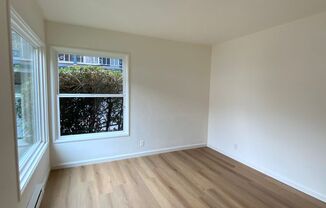 2 beds, 1 bath, $3,200, Unit Live Oak Avenue 837 #2