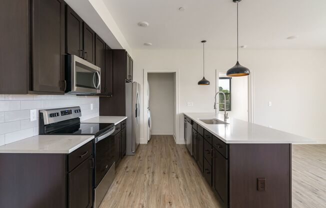 2 beds, 2 baths, 785 sqft, $1,850, Unit 1050 N 4th St. Apt. 312