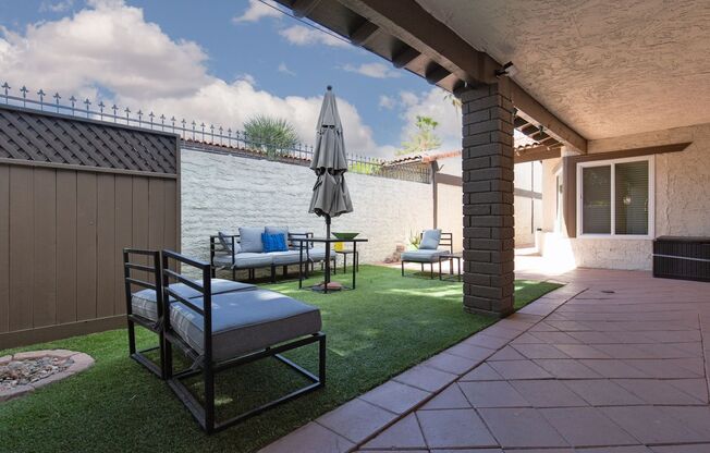 Remodeled home in Guard Gated Spanish Oaks with great outdoor spaces