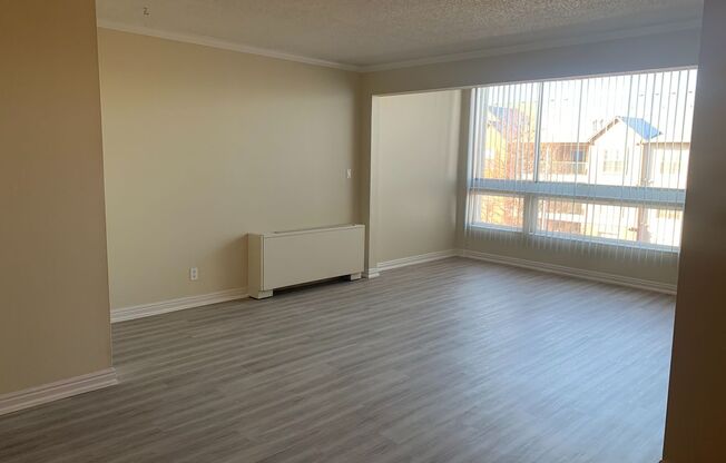 1 bed, 1 bath, 734 sqft, $1,355, Unit 306