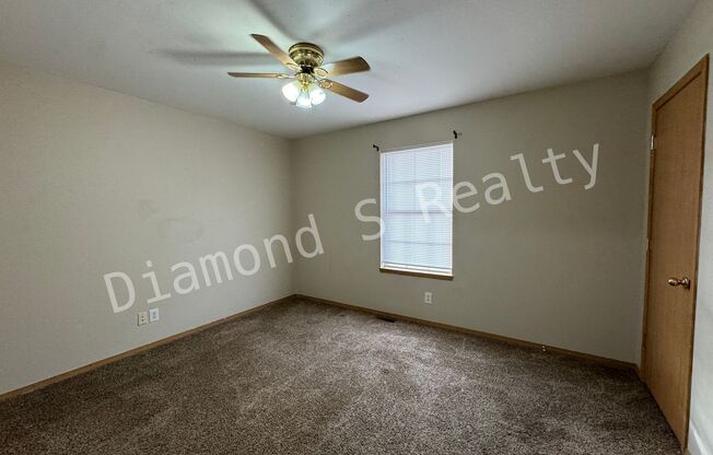 2 beds, 1.5 baths, $750, Unit 311