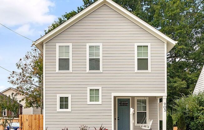 2BR Charmer with Fenced Backyard and Modern Amenities!  Close to Downtown Durham!