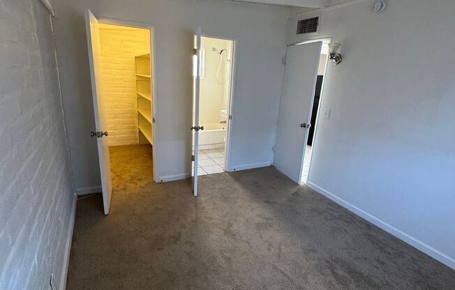 1 bed, 1 bath, 480 sqft, $899, Unit 3235 E. Water St.