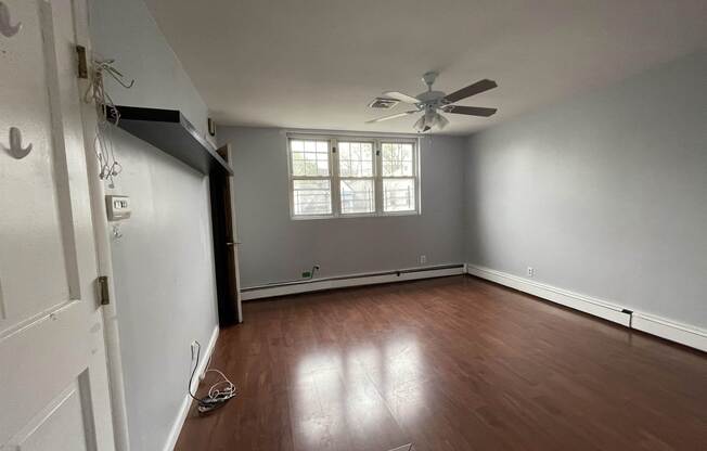 134 HUTTON ST