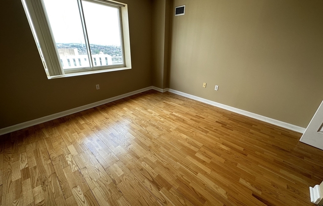 1 bed, 1 bath, 663 sqft, $3,200, Unit 2027