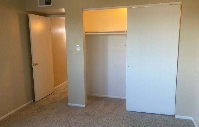 1 bed, 1 bath, 670 sqft, $1,175, Unit 208