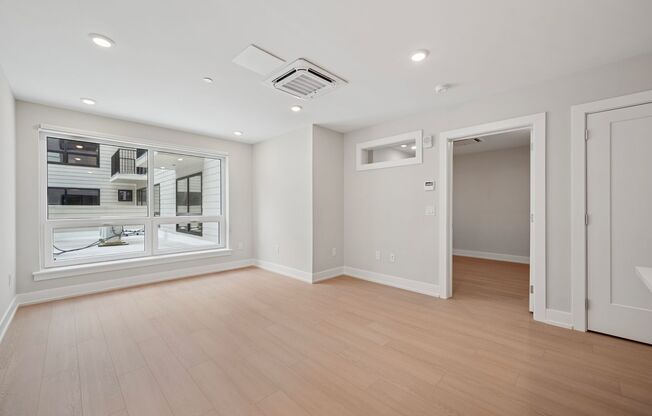 1 bed, 1 bath, 599 sqft, $1,800, Unit Unit 704