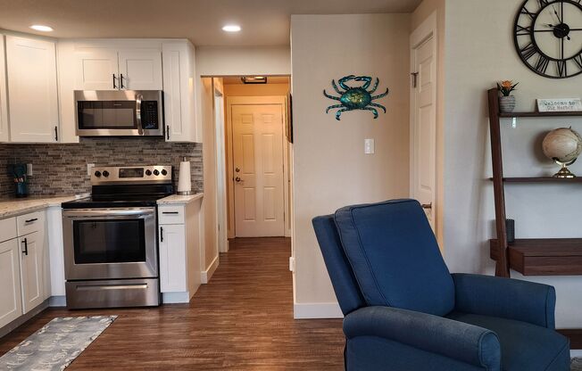 1 bed, 1 bath, 450 sqft, $1,575