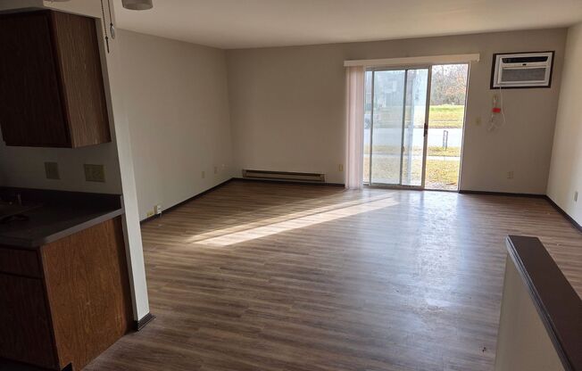 1323 Meadowcreek Dr.