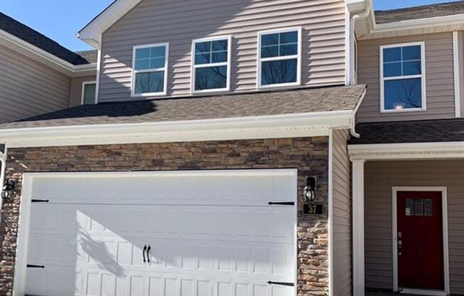 BEAUTIFUL Townhouse in Finley Ridge