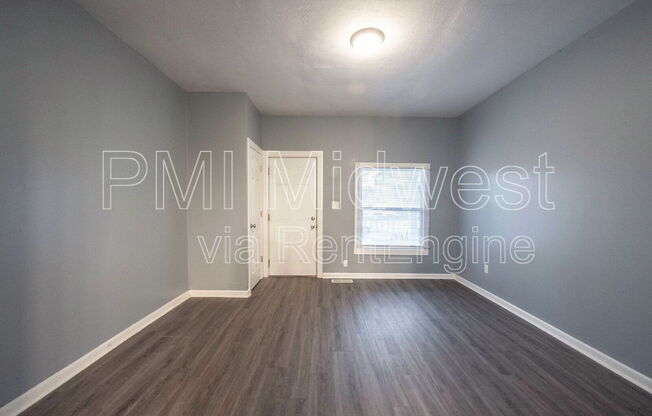 642 N PARKER AVE