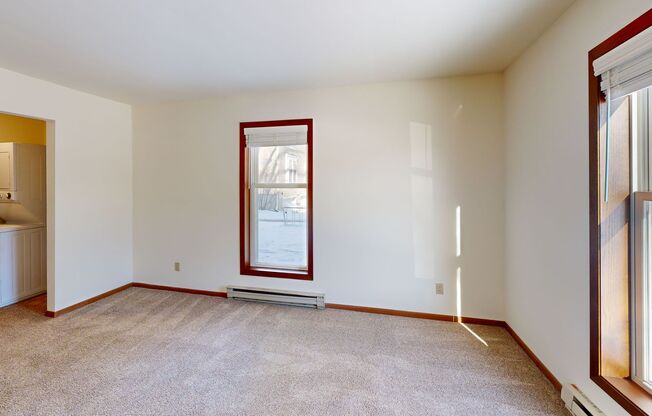 2 beds, 1 bath, 965 sqft, $1,660, Unit 7717CB