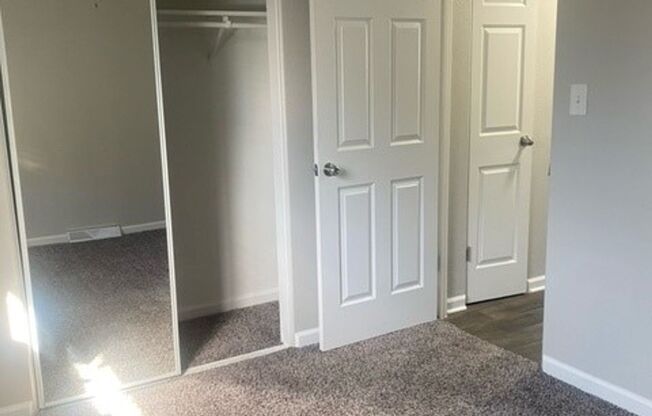 Remodeled 2 Bedroom- Move in Special