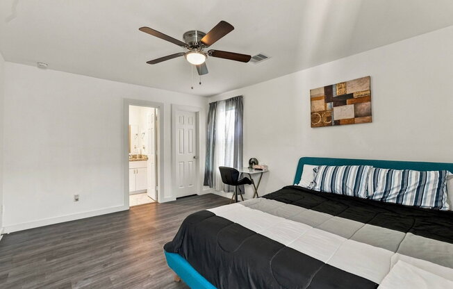 3 beds, 2 baths, 1,445 sqft, $1,725, Unit B