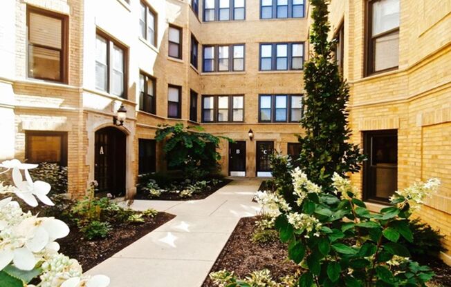 Manor Square LLC