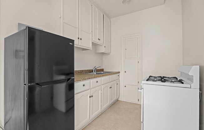 CM Lockwood Avenue (#815)