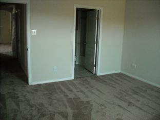 3 beds, 2 baths, 1,250 sqft, $1,825, Unit 5602