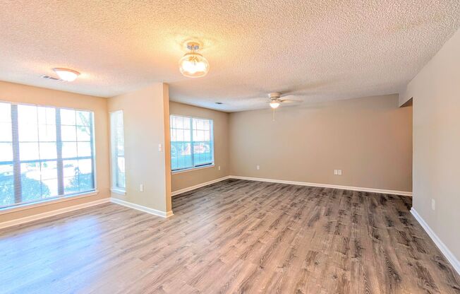 Remodeled and Move-in Ready Condo! | 1 br 1ba | Near NEGA Medical Center