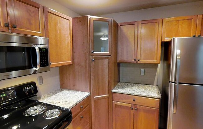 3 beds, 2 baths, 1,287 sqft, $2,189, Unit Q139