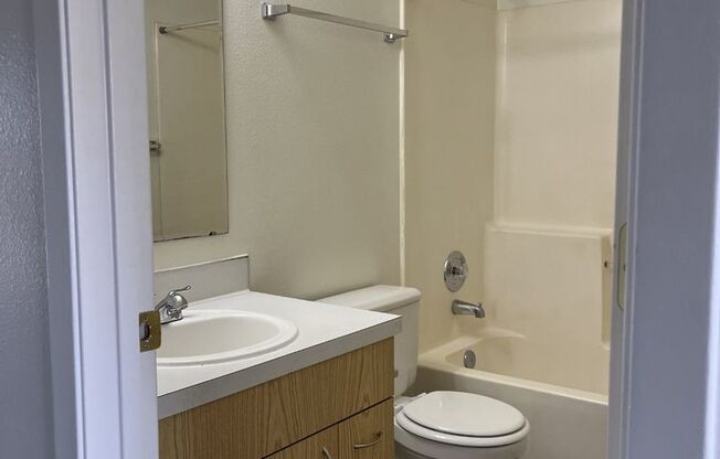 1 bed, 1 bath, 740 sqft, $1,195, Unit 1408 - 202