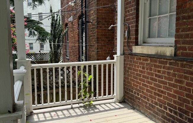 1614 Monument Ave
