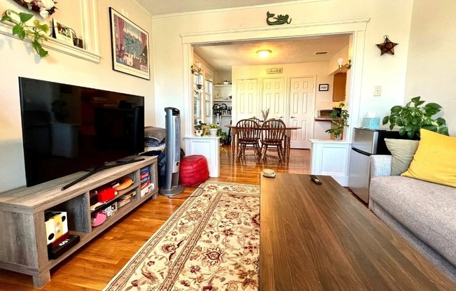 223 Summer St