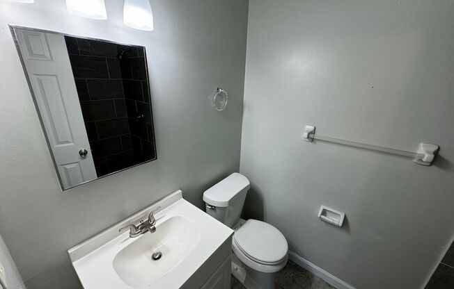 2 beds, 2 baths, $1,399, Unit Apartment K