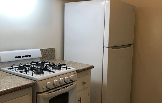 2419 Rockefeller Lane