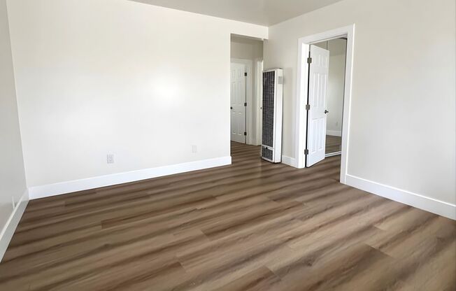1256 W. 39th St