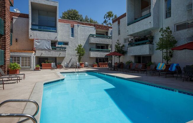 Newly Renovated 2 Bed + 2 Bath Condo in Prime Pasadena Location
