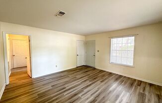 2 beds, 1 bath, $995