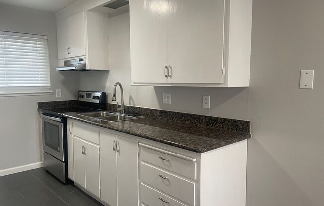 1 bed, 1 bath, 650 sqft, $1,619, Unit 12