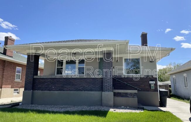 170 E TRUMAN AVE