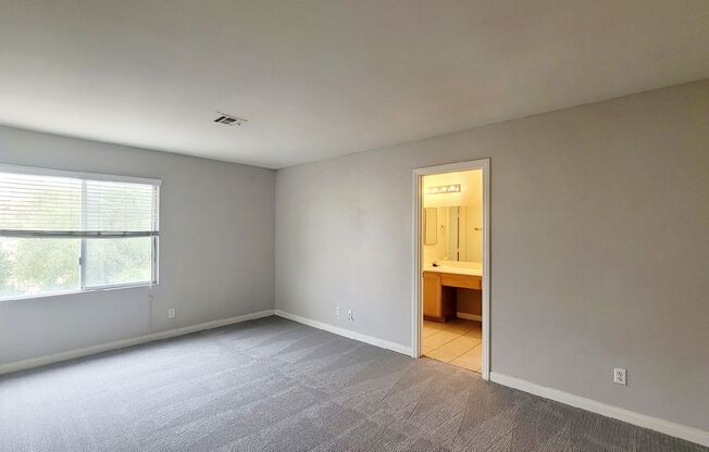 3 beds, 2.5 baths, $1,700