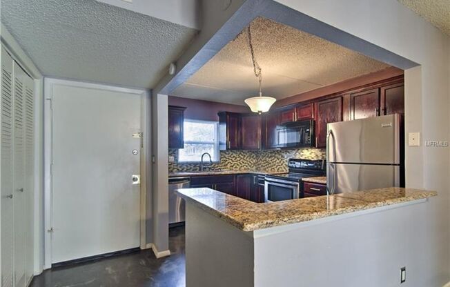 2 beds, 1 bath, $1,395