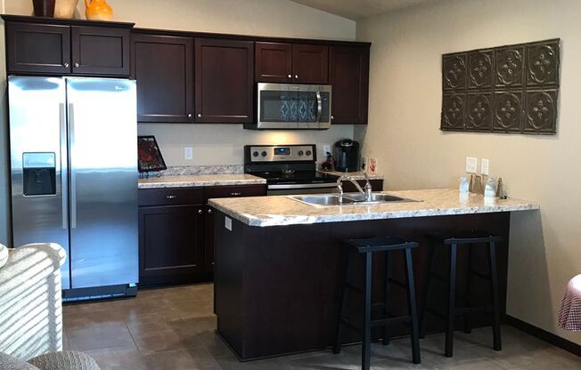 2 beds, 2 baths, 1,468 sqft, $1,600, Unit normandy