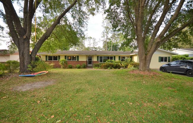 Beautiful House at 2231 NW 21st Ave - Pet Friendly!