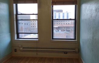 Studio, 1 bath, $450, Unit 15B