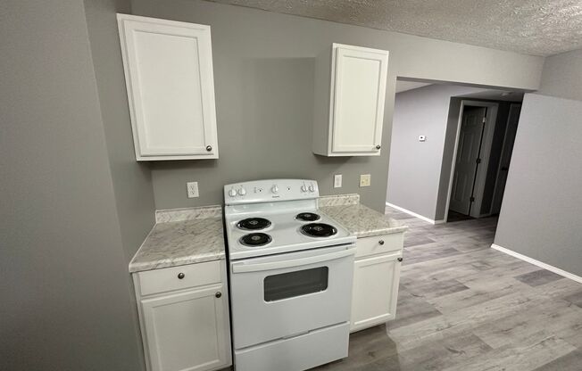 2 beds, 1 bath, 1,080 sqft, $950, Unit #2