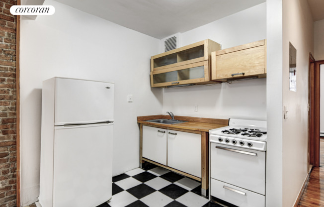 619 W 142 ST