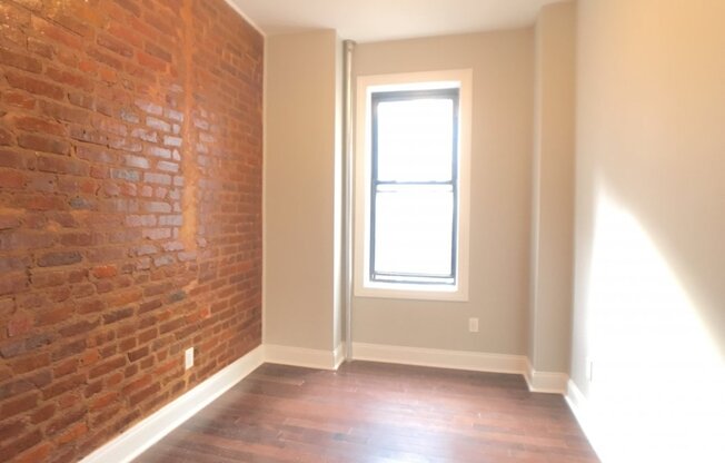 2 beds, 1 bath, $2,800, Unit 54